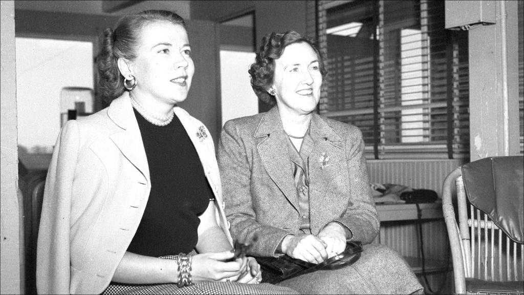 Mary Hulman, right, in 1950, with Edith McNaughton Ford, wife of Henry Ford's grandson Benson Ford.