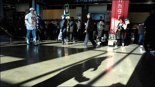 The influx of fans was orderly.