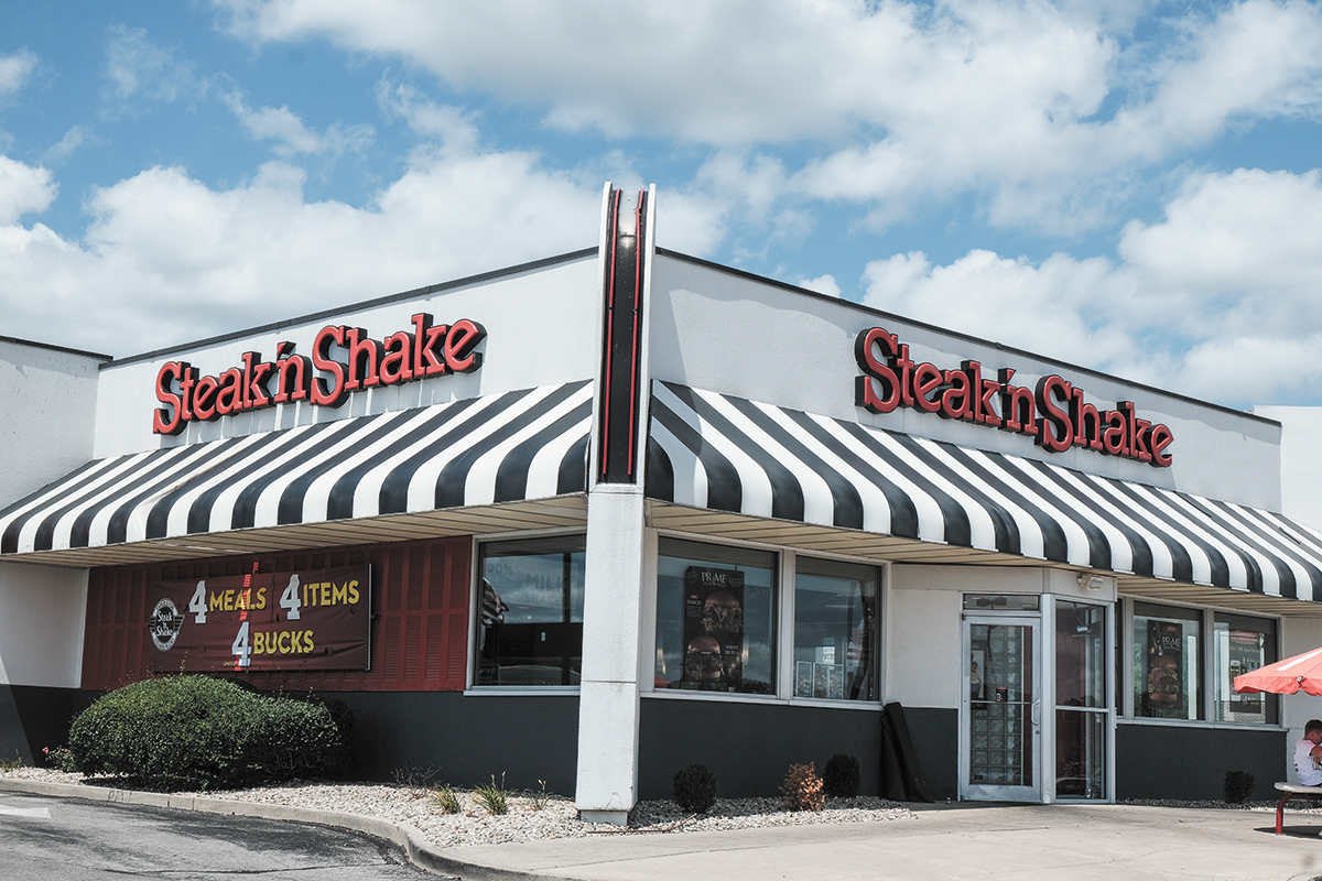 Steak n Shake eases bleeding but faces roadblock in comeback plan