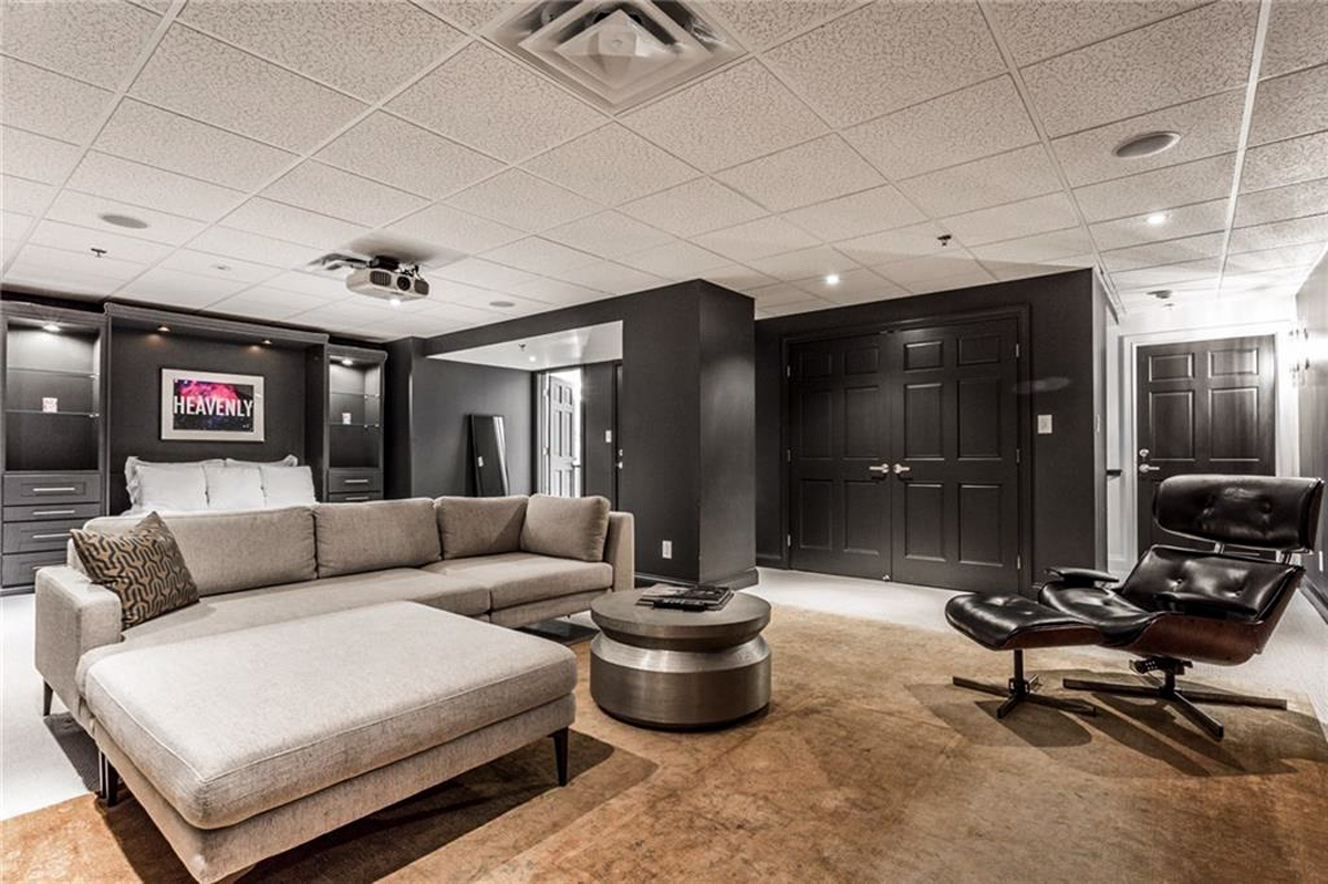 Photo gallery Downtown condo mixes modern, traditional Indianapolis