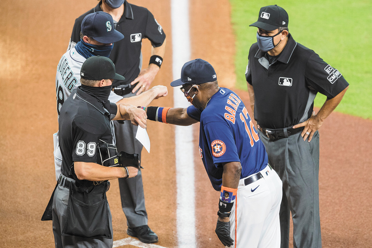 Yankees' Aaron Boone complained to umpires about noise from