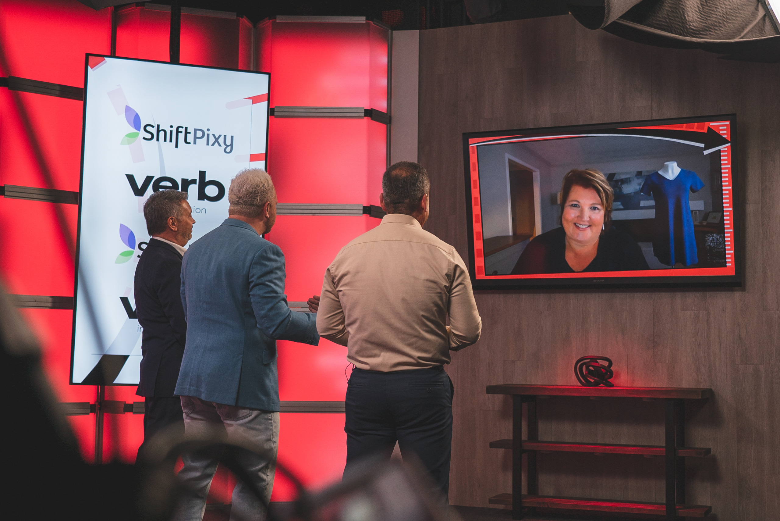 Fishers-based pajama company wins $50,000 prize on new Bloomberg TV competition