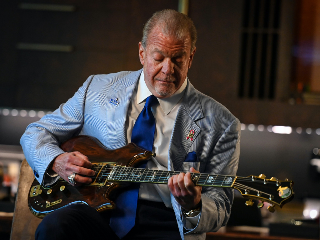 Jim Irsay pays nearly $4M for guitar featured on Pink Floyd albums