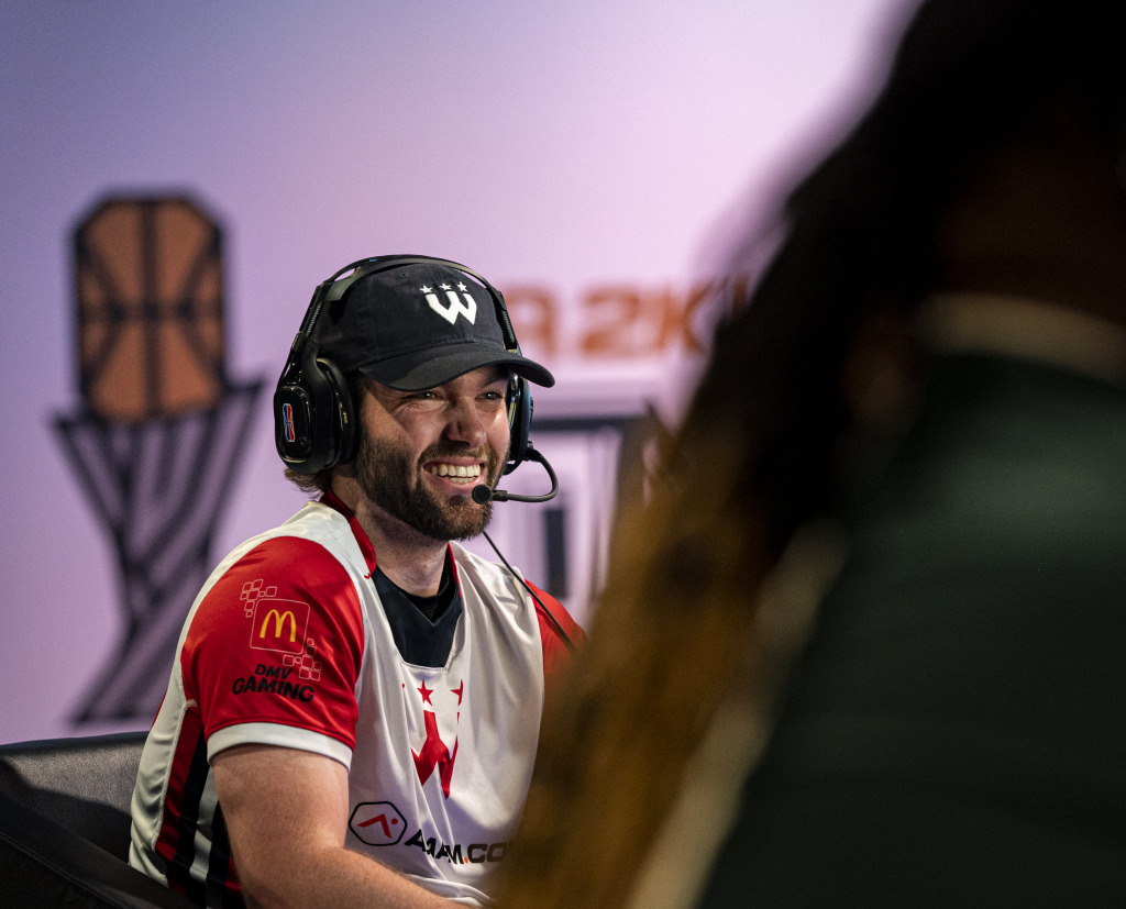 quanstackz_ showed out for the community as he was named the 2023 NBA 2K  League Amateur of the Year 🙌