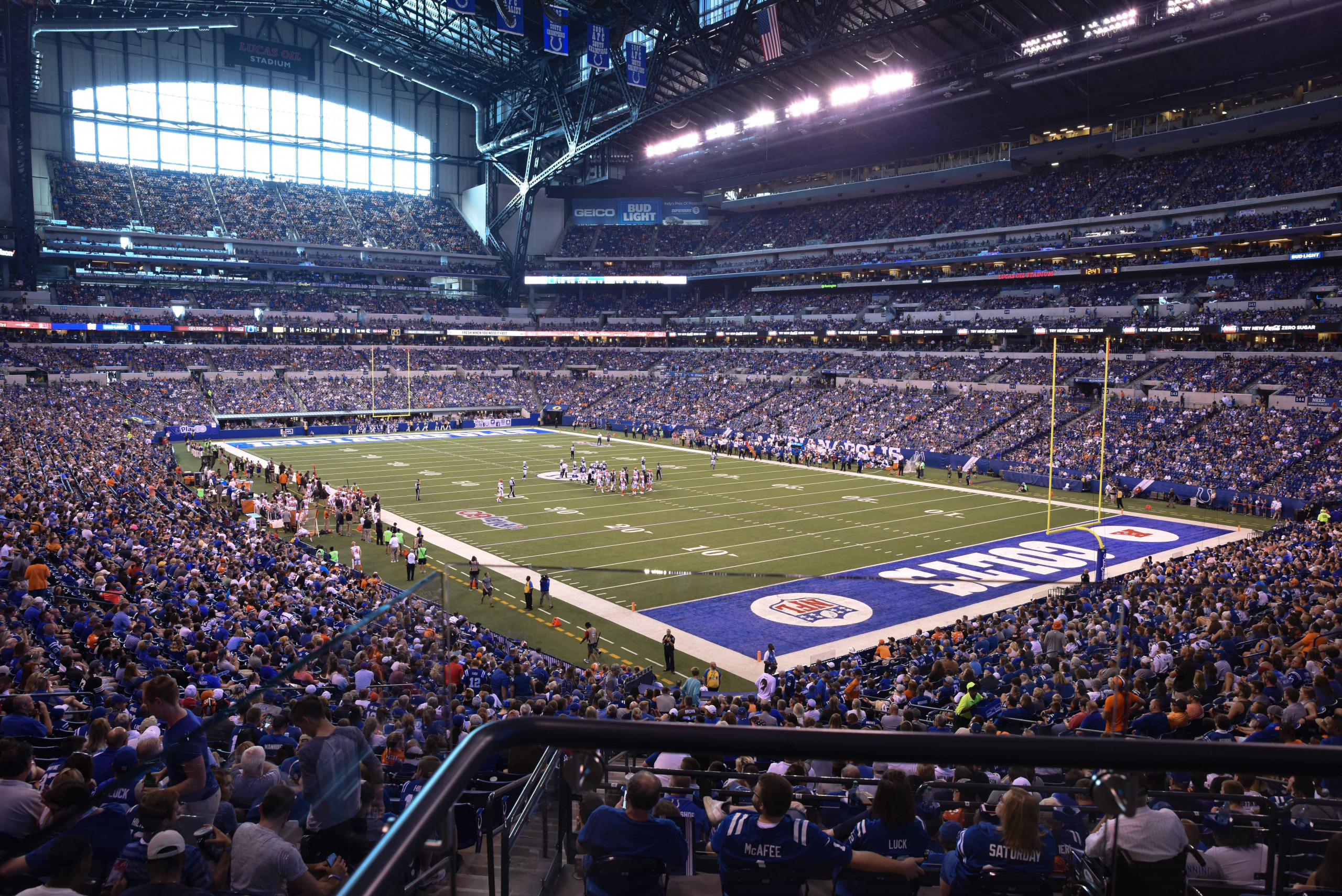 Lucas Oil Stadium to remove, replace controversial turf next year –  Indianapolis Business Journal