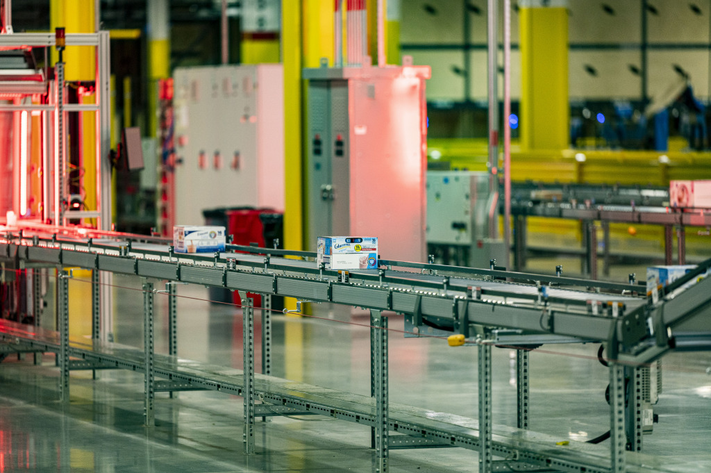 Inside the massive new Walmart fulfillment center in McCordsville ...