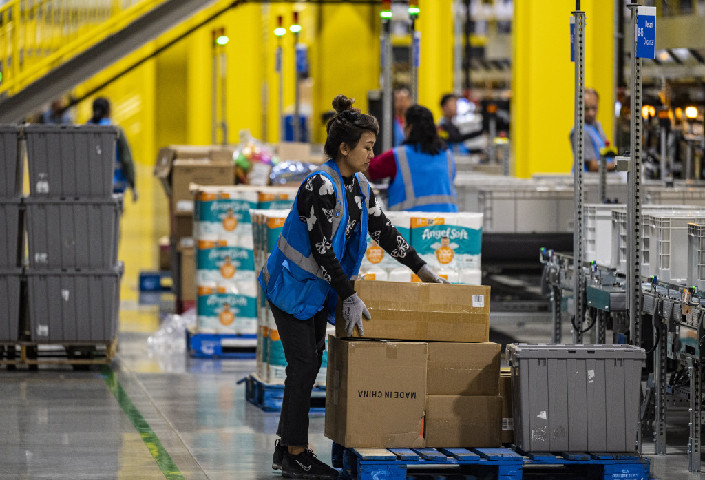 Inside the massive new Walmart fulfillment center in McCordsville ...