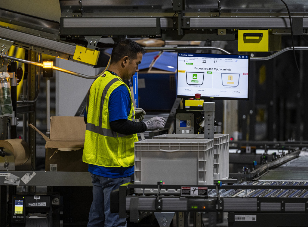 Inside the massive new Walmart fulfillment center in McCordsville