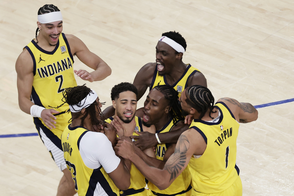 Pacers tie it on buzzer beater after historic comeback, beat Knicks 138-135 in OT
