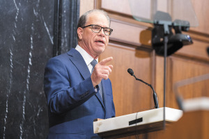 UPDATE: Trump targets Gov. Mike Braun, Senate Republicans in redistricting spat