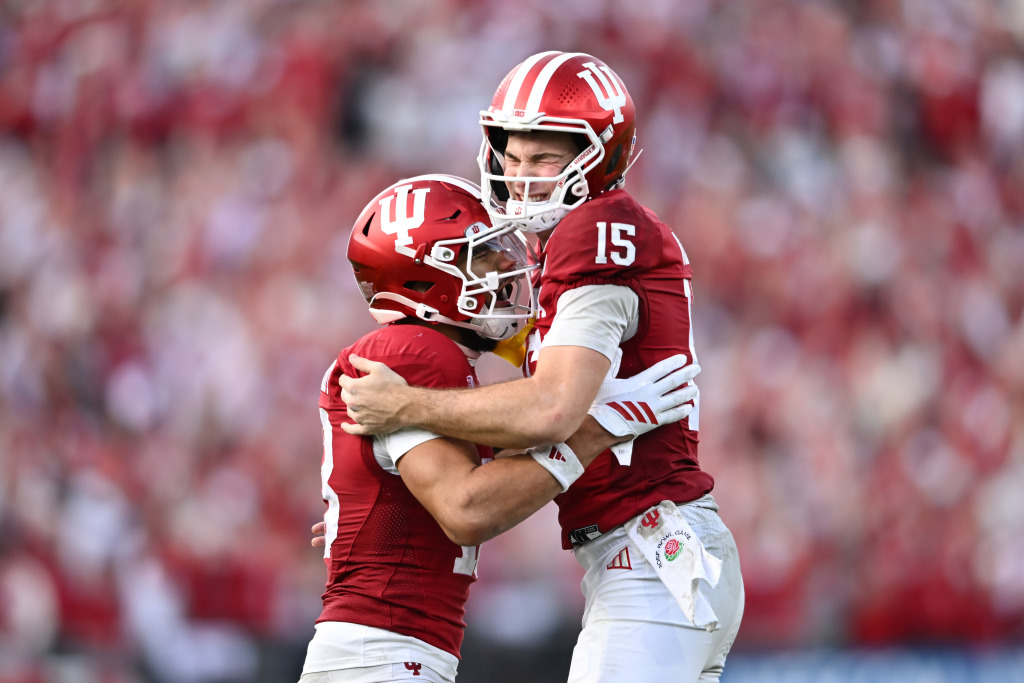 Indiana routs Alabama for its first Rose Bowl victory, roaring into College Football Playoff semifinals