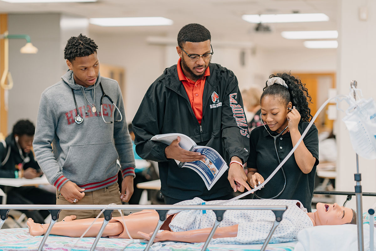 IPS students earn health care credentials before college – Indianapolis ...