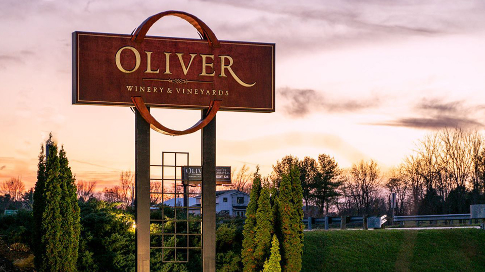 Indiana's Oliver Winery taps Chicago distributor for growth in 11 markets