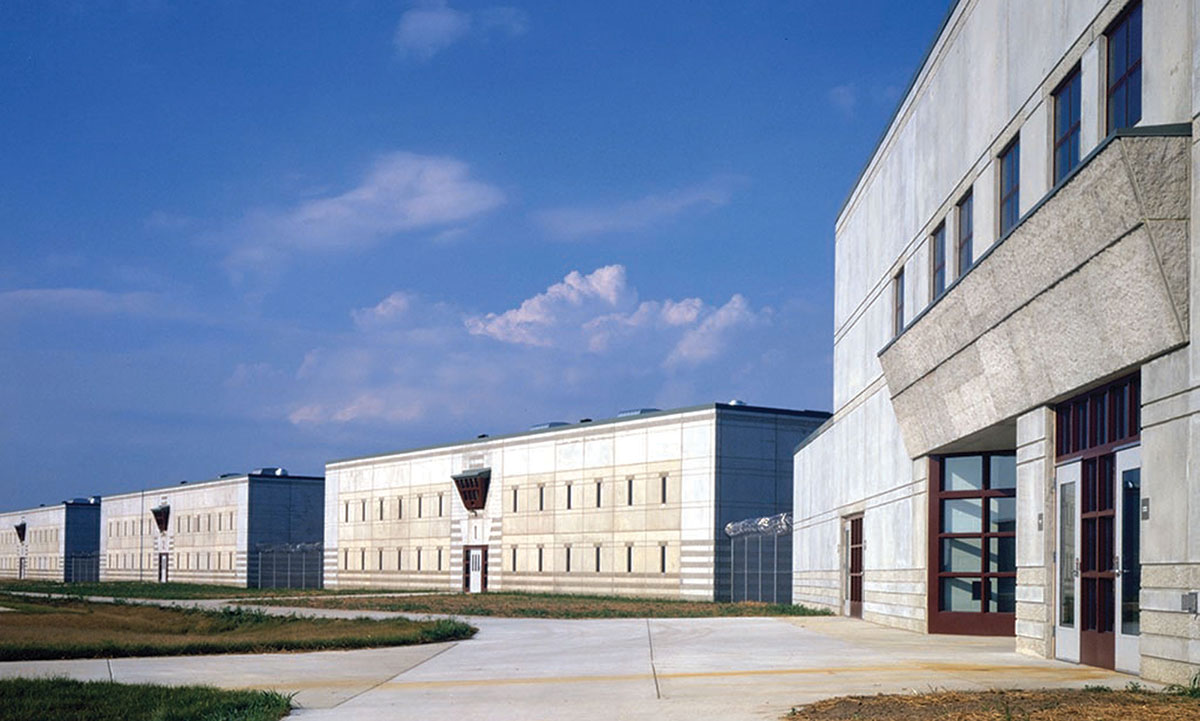 Editorial: State, federal authorities must push for answers to prison medical woes